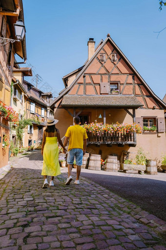 eguisheim阿尔萨斯法国传统的色彩斑斓的halt-timbered房子eguisheim小镇阿尔萨斯酒路线法国