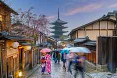 小镇《京都议定书》樱花季节日本