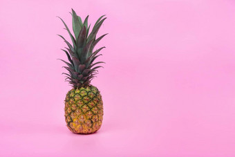 大菠萝粉红色的孤立的背景最小的风格