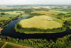 湖绿色场形式马蹄白俄罗斯地区白俄罗斯自然白俄罗斯