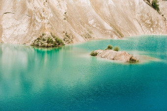 沃尔科维奇<strong>粉</strong>笔坑白俄罗斯马尔代夫美丽的饱和蓝色的湖泊著名的<strong>粉</strong>笔采石场沃卡维斯克白俄罗斯发达19. 波尼什卡植物建设材料
