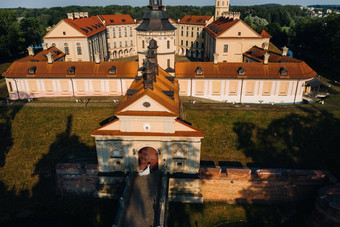 婚礼新婚夫妇背景城堡涅斯维日高度明斯克地区白俄罗斯涅斯维日城堡认不出来