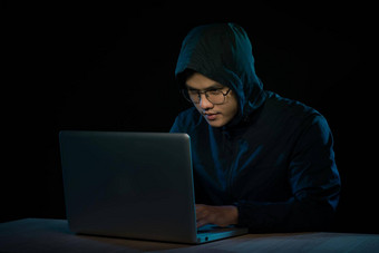 亚洲<strong>黑客黑客</strong>电脑网络移动PC黑暗网络安全概念