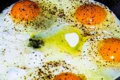 炸鸡蛋阳光明媚的一边炸鸡蛋烹饪成分农民市场早餐