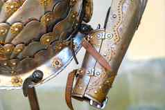 部分古老的骑士的护甲中世纪的概念金属纹理