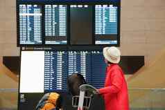旅游女人中国国际机场飞行信息董事会