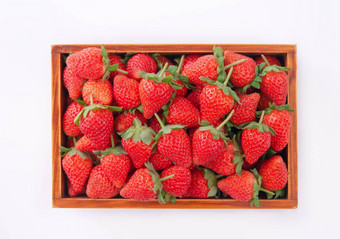 美丽的美味的<strong>草莓</strong>木盒子篮子概念有机农业新鲜的直接交付<strong>果园</strong>关闭