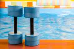 哑铃设备阿卡有氧运动体育运动游泳池
