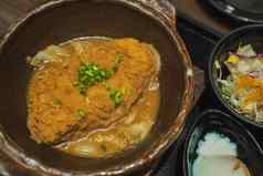 深解雇了猪肉煮熟的新鲜的蛋前大米碗基本日本食物