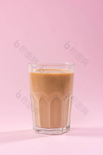 咖啡牛奶粉红色的背景