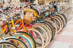 莫斯科11月销售古董自行车口香糖部门商店11月莫斯科俄罗斯