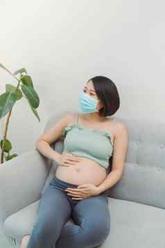 女人医疗脸面具怀孕测试