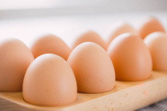 农场生新鲜的蛋包灰色的表格成分<strong>早餐</strong>准备炒<strong>鸡蛋煎</strong>蛋卷炸蛋