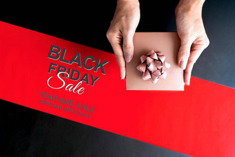 黑色的星期五出售奢侈品礼物盒子在线购物