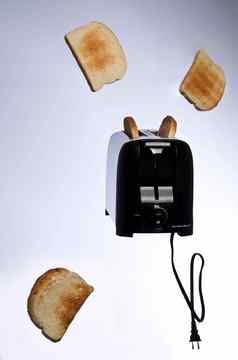 概念上的产品摄影烤面包出现烤面包机