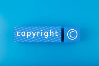 最小的版权保护概念蓝色的背景