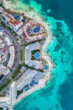 空中前视图坎昆海滩城市酒店区墨西哥加勒比海岸景观墨西哥度假胜地海滩playa卡拉科尔库库尔坎路里维埃拉玛雅金塔纳小豆地区尤卡坦半岛半岛