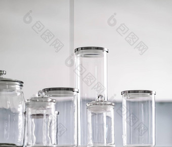空玻璃罐子食物储藏室存储