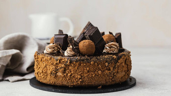 前面视图甜蜜的巧克力蛋糕图片迪克高质量美丽的照片概念
