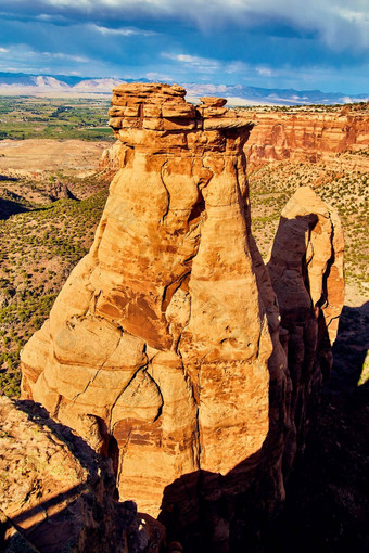 沙漠峡谷<strong>大红</strong>色的支柱岩石谷背景