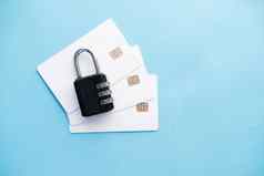 挂锁信贷卡互联网数据隐私信息安全概念
