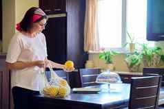 女人首页厨房有机农场橙子环保网袋