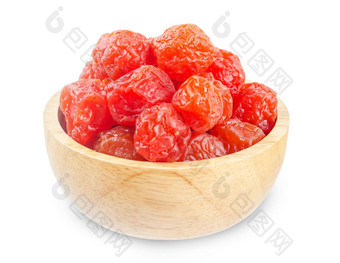 干红色的李子水果木碗孤立的白色背景