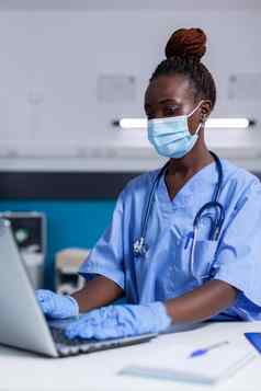 黑色的女人护士职业现代移动PC