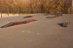 滑板运动场地坡道日出