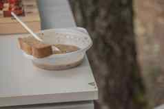 板汤勺子食物无家可归的人喂养难民