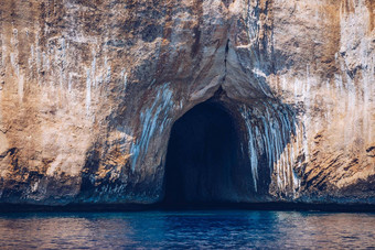 蓝色的海特征洞穴爱定月海滩戈尔福奥罗塞伊撒丁岛意大利大海洞穴地中海海岸撒丁岛意大利