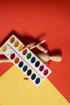 油漆艺术家画学校学习艺术红色的背景