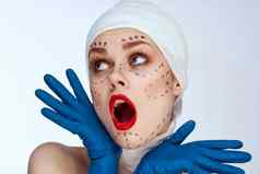 肖像女人红色的嘴唇塑料手术操作只肩膀工作室生活方式