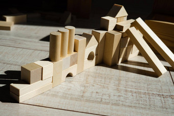 木孩子们的建设工具包玩具使<strong>环保材料</strong>