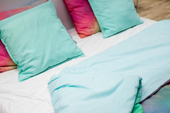 选择色彩斑斓的<strong>垫子</strong>沙发装饰枕头床上用品时尚的枕头复制空间经典风格<strong>垫子</strong>床上绿色粉红色的语气颜色