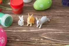 复活节鸡蛋复活节兔子玩具花木表格