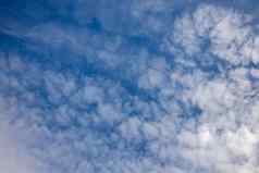 卷云云闷热的夏天一天罕见的视图卷云云平静一天浪花云背景景观
