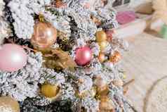 圣诞节树装饰玩具黄金粉红色的颜色圣诞节饰品丝带坚持数字鹿珠子灯发光的加兰冬天假期奢侈品一年装饰