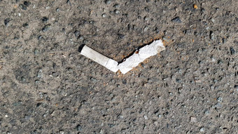 关闭破碎的香烟屁股沥青复制空间国际烟草一天世界一天香烟尼古丁烟草