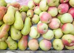 苹果梨出售市场展馆水果篮子苹果梨甜蜜的生态食物水果市场健康的生活方式背景商店套装