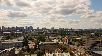 空中视图基辅地区现代城市建筑混合历史美丽的光金小时城市天际线基辅城市鸟的飞行背景图像