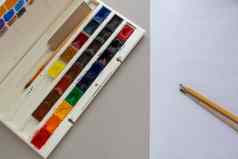 作文艺术材料水彩水彩油漆伸展运动油漆颜色艺术材料多色的油漆油漆刷铅笔刷表水彩纸