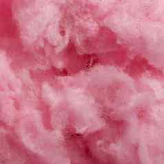 平躺粉红色的棉花糖果