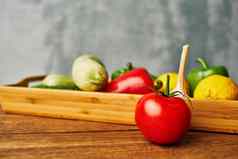 食物维生素有机食物厨房农场产品木背景