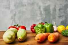 蔬菜新鲜的食物饮食健康发射营养木背景