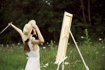 漂亮的女人艺术家油漆<strong>图片</strong>自然景观