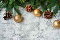 一年的圣诞节作文云杉绿色分支机构松视锥细胞一年的闪亮的金玩具
