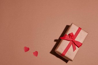 情人节一天作文现在礼物盒子坐立工艺纸心柔和的背景