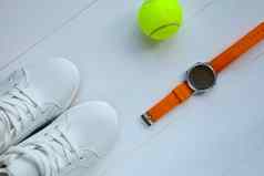 网球鞋子网球球体育运动看体育运动设备运动服装参与竞争