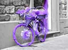 自行车包装紫色的织物